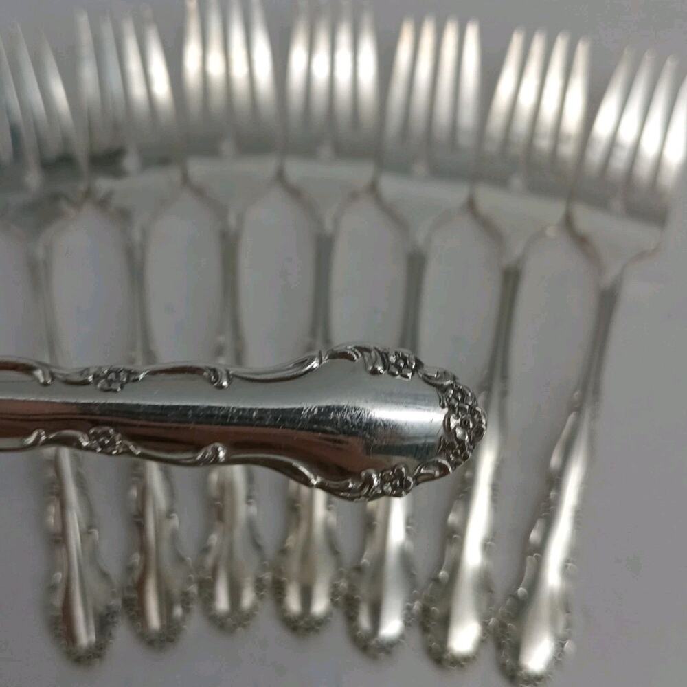 8X SF Vtg Flirtation Rogers Oneida Silver Plate Silverplate Salad Forks